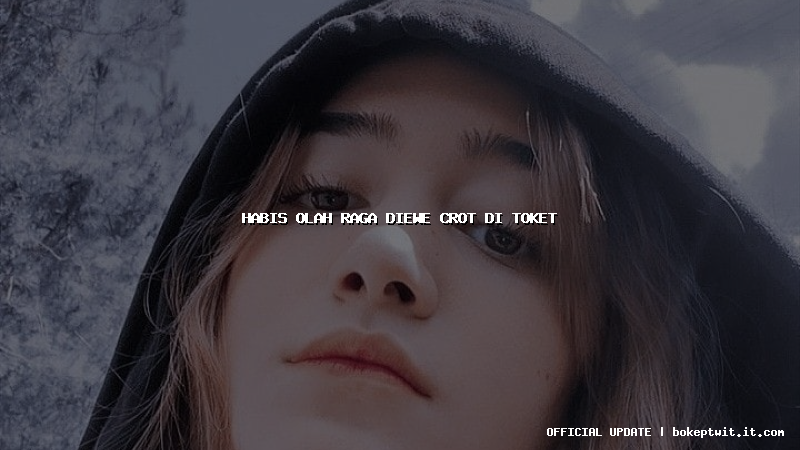 habis olah raga diewe crot di toket